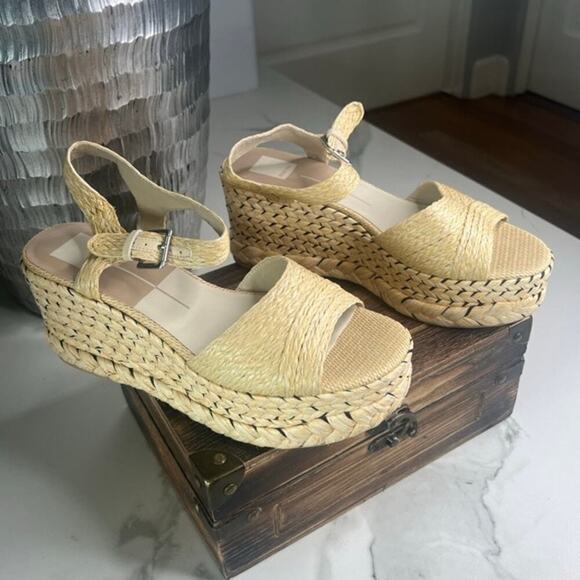 Dolce Vita Tiago Wedge Sandals in Light Natural Raffia - Picture 1 of 10
